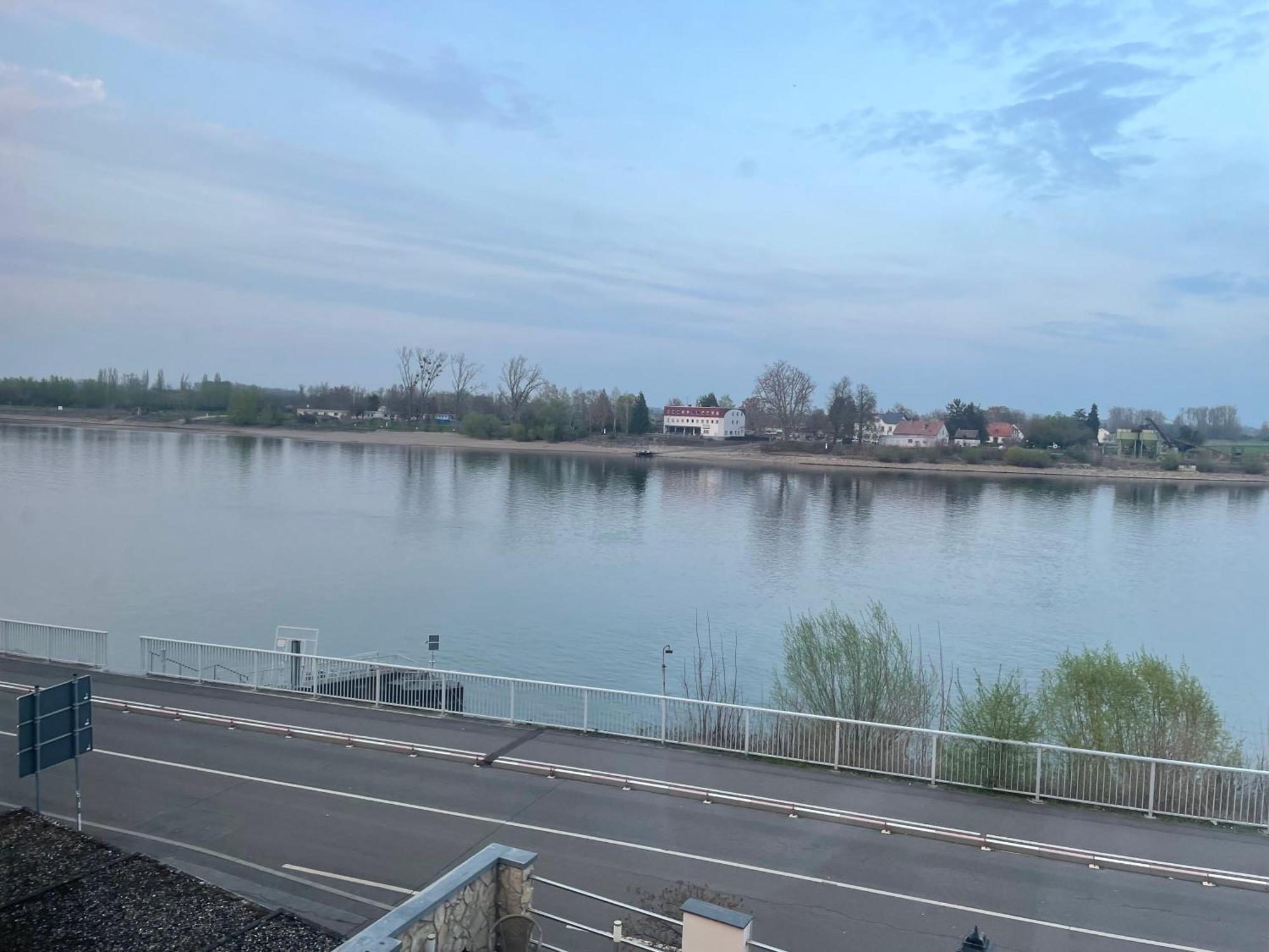 Pension Nierstein Bei Mainz Esterno foto
